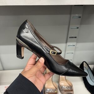 Chic Black Mary Jane Heels